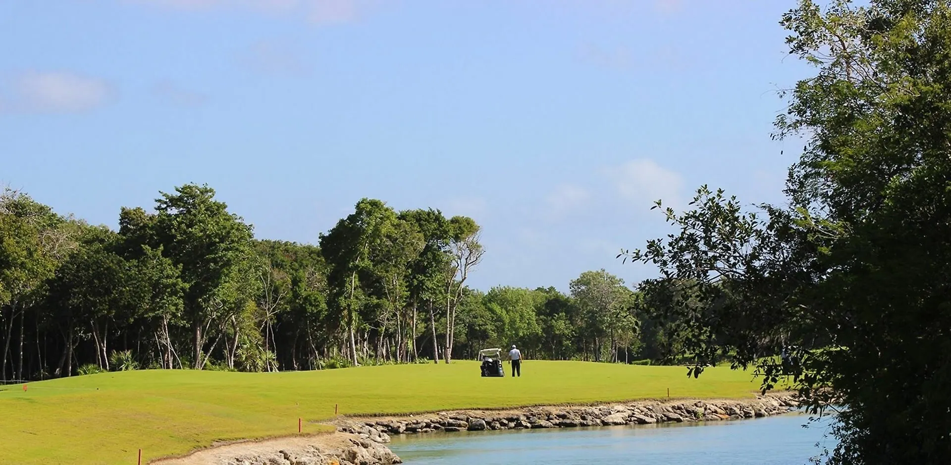 Exclusive Loft With Golf Course View And Pool Facilities Apartment Akumal Mexico